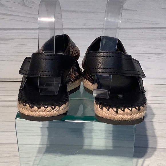 Vince Tenison Senegal sandals - Picture 4 of 12